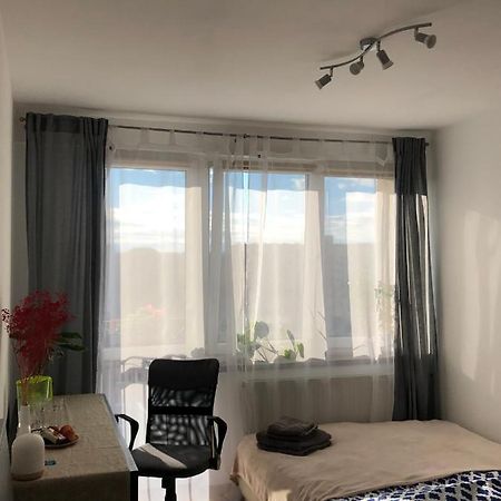 M&B Pokoj Przy Rondzie Daszynskiego Warsaw Luaran gambar