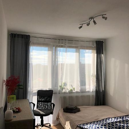 M&B Pokoj Przy Rondzie Daszynskiego Warsaw Luaran gambar