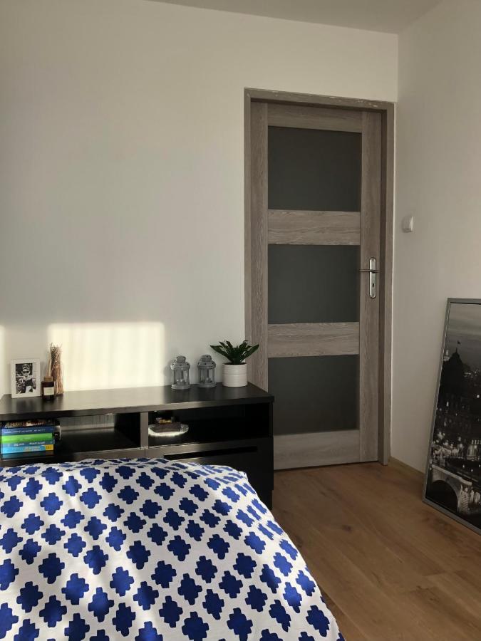 M&B Pokoj Przy Rondzie Daszynskiego Warsaw Luaran gambar