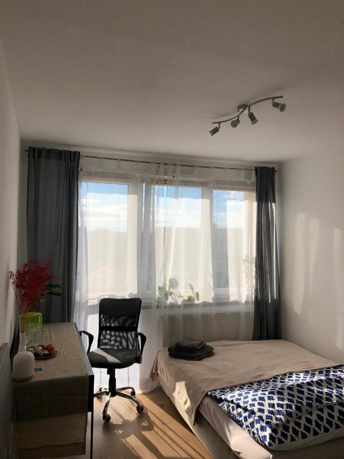 M&B Pokoj Przy Rondzie Daszynskiego Warsaw Luaran gambar